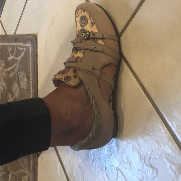 Adorable!  blush/pink suede& leather cutouts - Picture 6 of 8